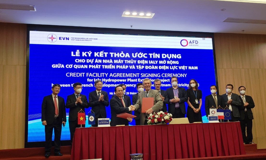 Ký kết thỏa thuận tín dụng 1.900 tỷ đồng cho dự án Thủy điện Ialy mở rộng